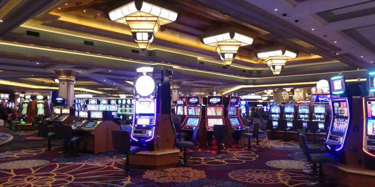 Choosing Between a Real and an Online Casino