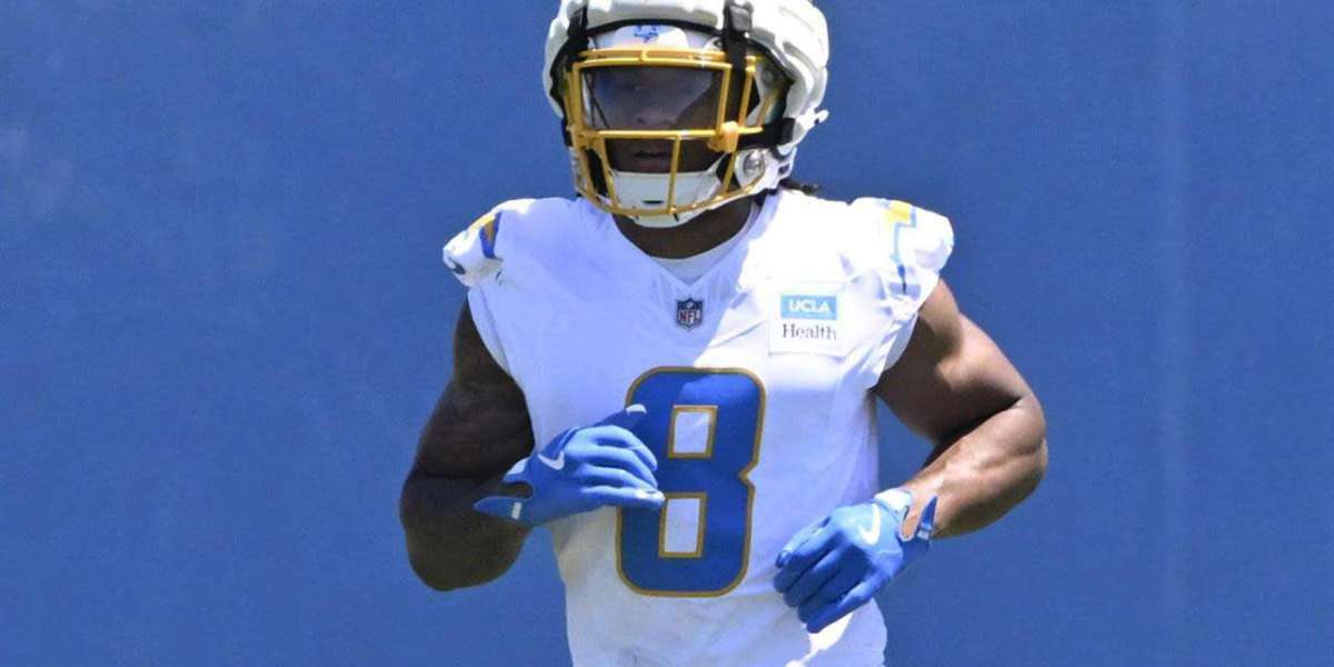 Los Angeles Chargers Signal Troy Dye