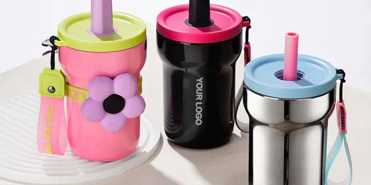Travel Mugs vs. Vacuum Flasks: A Manufacturing Comparison