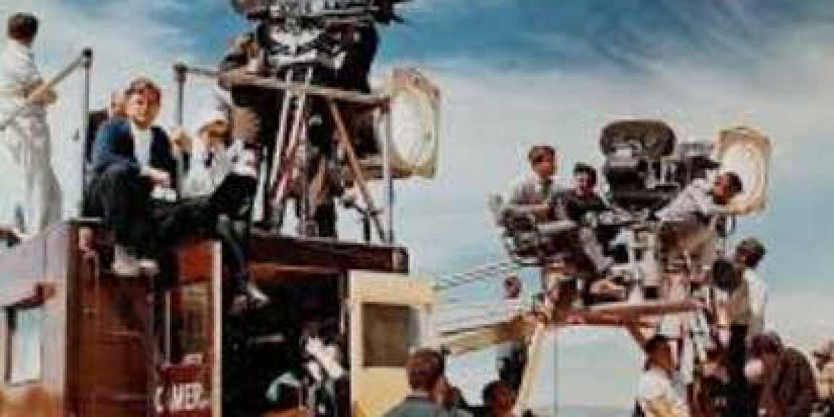 Around Films: Tips and Tricks for Storytelling Through Cinema