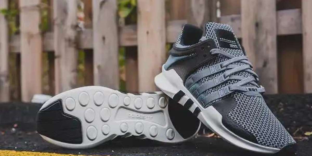 สเต็ปให้ปัง! สนีกเกอร์คู่เด็ดจาก nike และ adidas ที่ต้องมีติดตู้