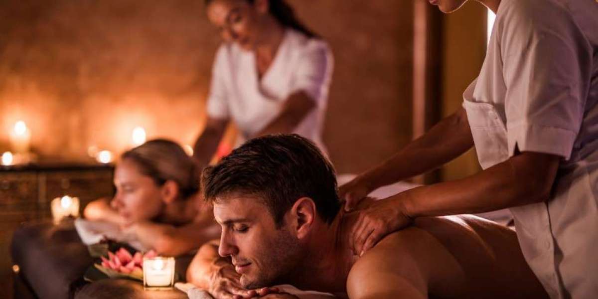 What Are the Benefits of Couple Massage for Relationships and Wellness?