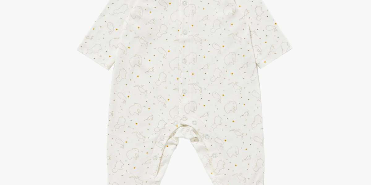 Creating Memories in Style: Custom Baby Onesies from Liangliang