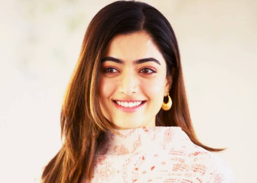 Who are some of the hot and young actresses in Indian cinema?