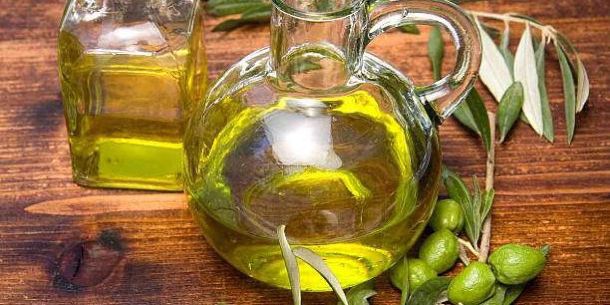 Impact of Climate and Harvest Cycles on the Olive Oil Market