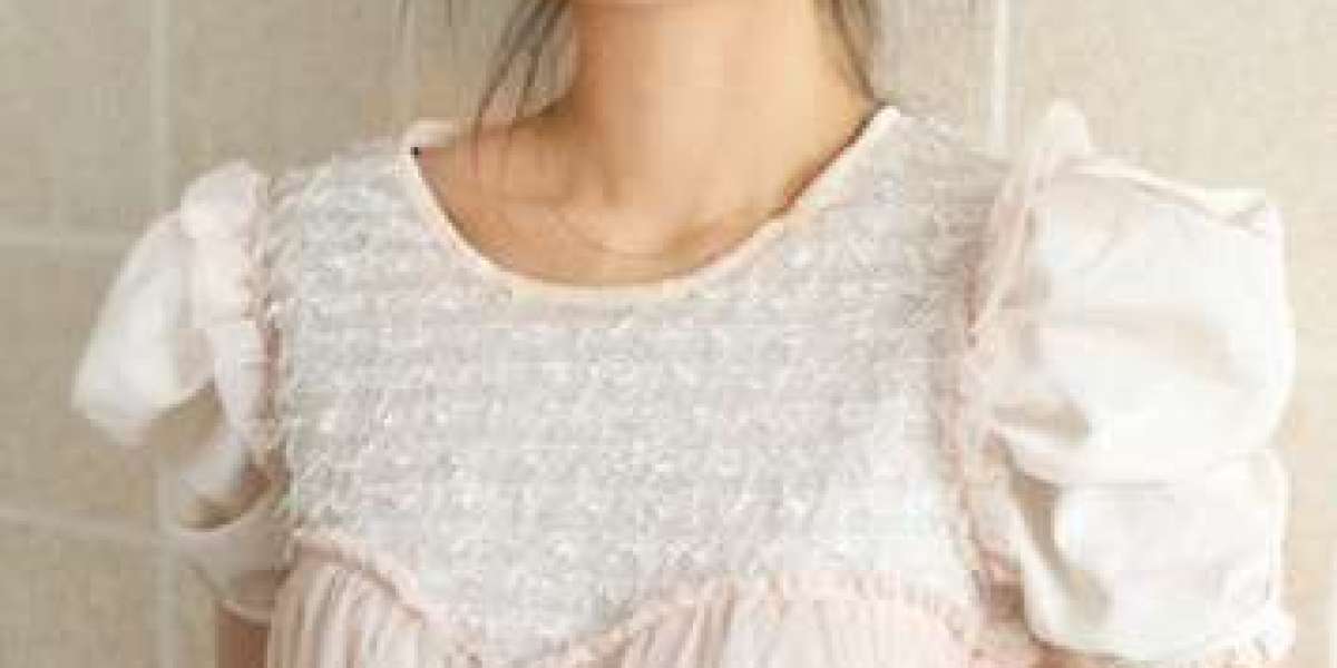 How Greenhouse Exhaust Fans Improve Plant Growth