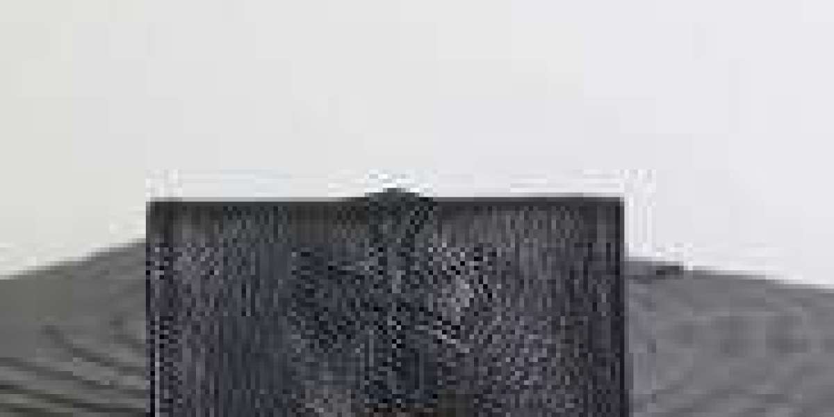 クロム ハーツ 財布のデザイン特徴