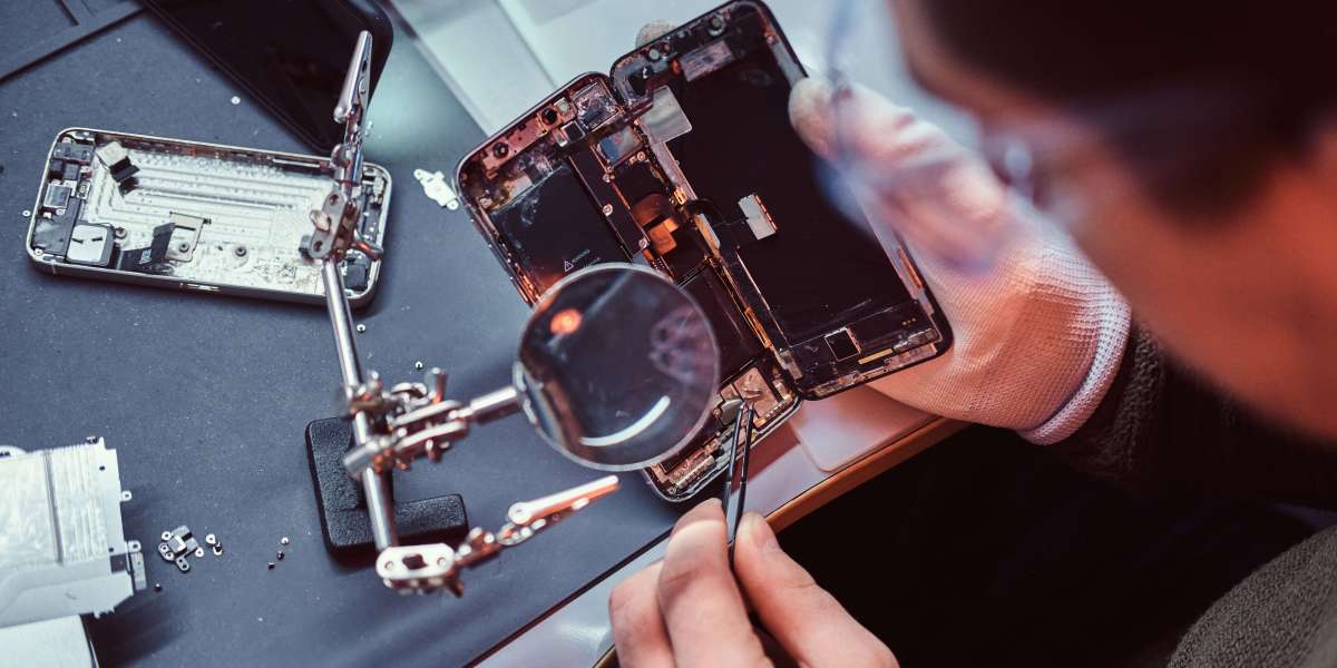 Reliable iPhone 13 Repair Services in North Olmsted: What You Need to Know