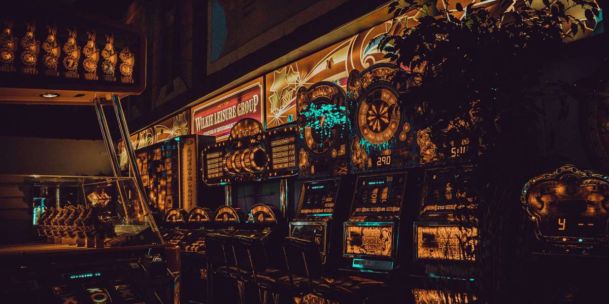 Kā izvēlēties labākās online kazino prēmijas: ceļvedis jaunajiem spēlētājiem 2025. gadā