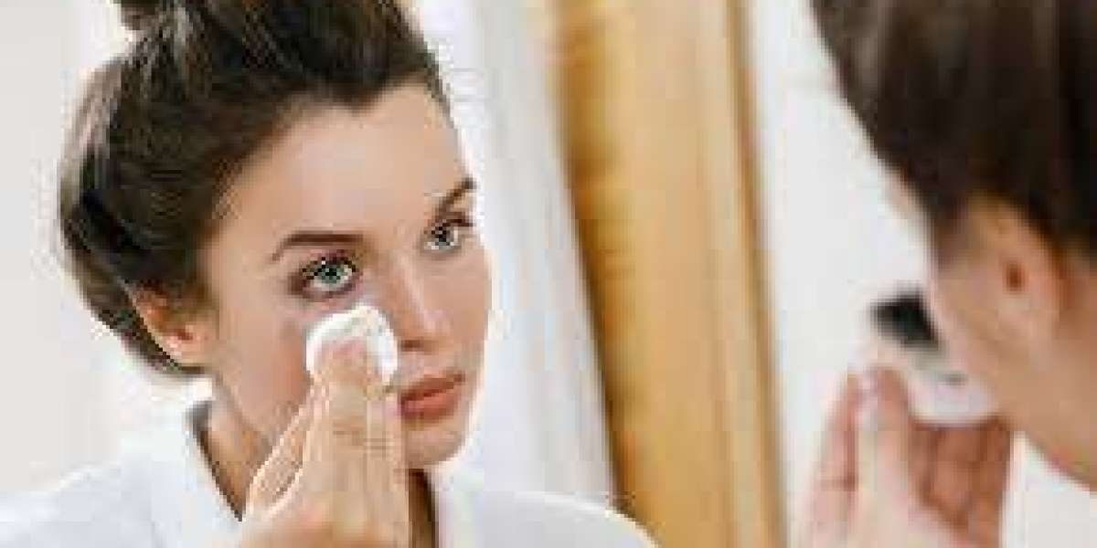 Consumer Demand with 5.57% CAGR Forecast Makeup Remover Market Skincare Formulation Innovation