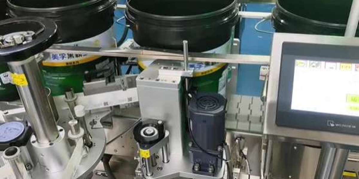 Advantages and Applications of Paint Bucket Labeling Machines