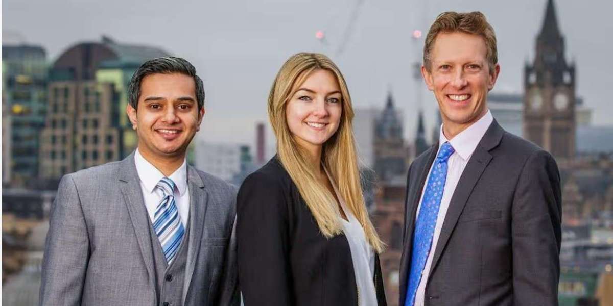 The Architects of Your Journey: Why Specialization is Non-Negotiable in UK Immigration